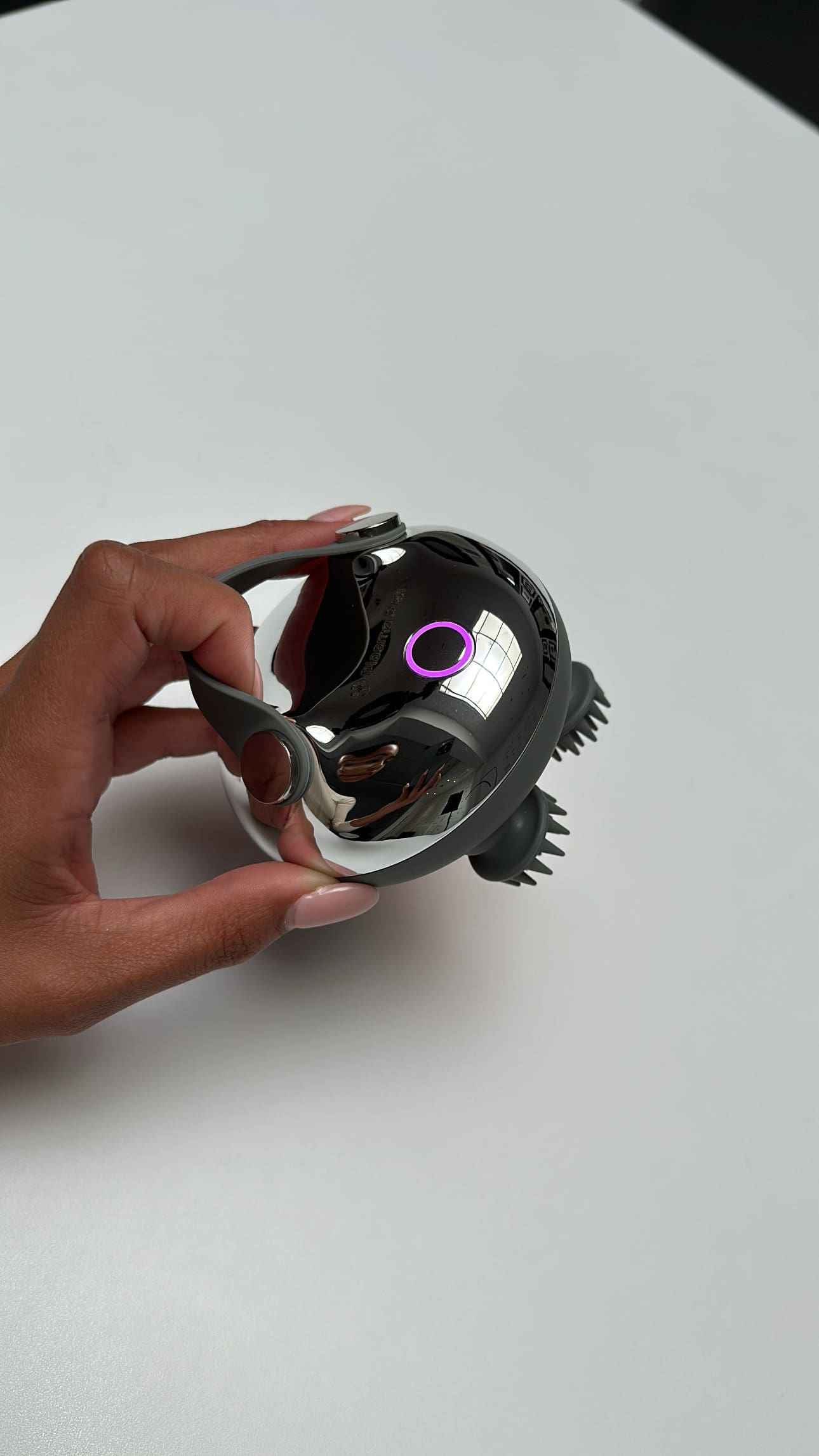 PlasmaPen Scalp Massager gallery image